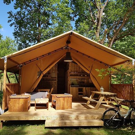 Camping Bois De St Hilaire Chalandray Exteriér fotografie
