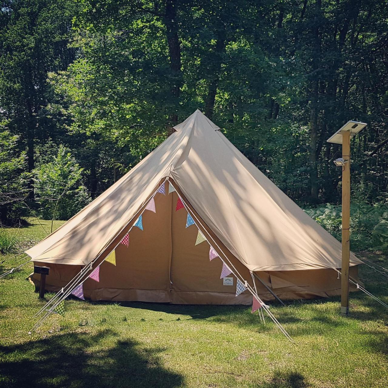 Camping Bois De St Hilaire Chalandray Exteriér fotografie