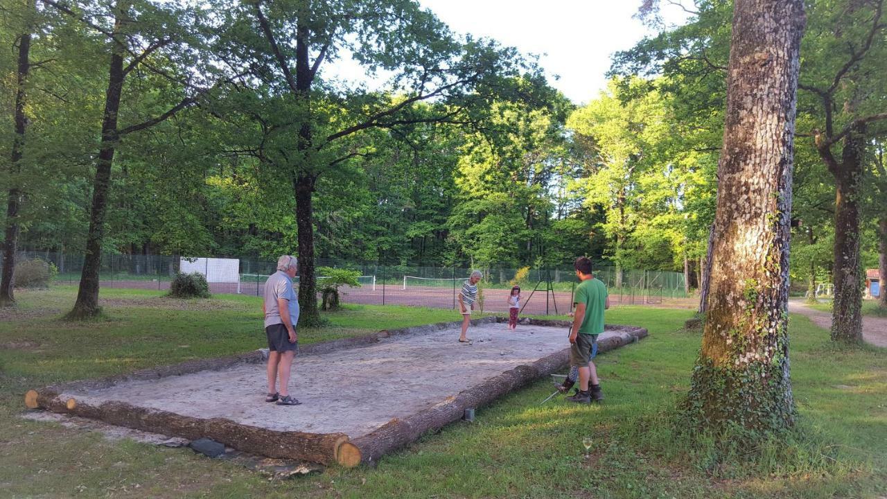 Camping Bois De St Hilaire Chalandray Exteriér fotografie